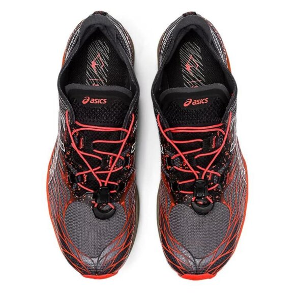 ASICS - ASICS HERRE LØBESKO FUJISPEED BLACK/CHERRY 