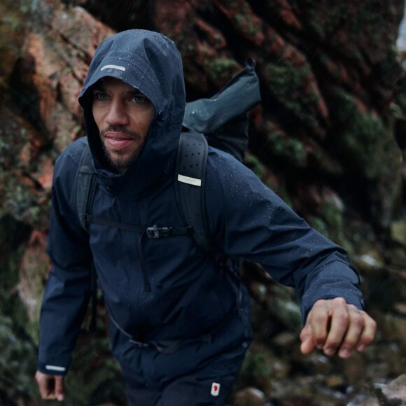 FJALLRAVEN - M HC HYDRATIC TRAIL JACKET